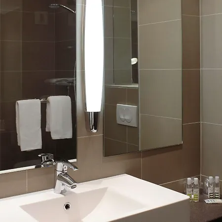 Hotel Mercure Cote De Nacre 4*