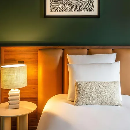 Mercure Cote De Nacre Hotel