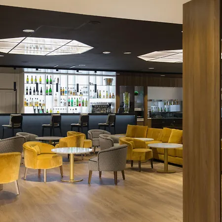 Mercure Cote De Nacre Hotel 4*