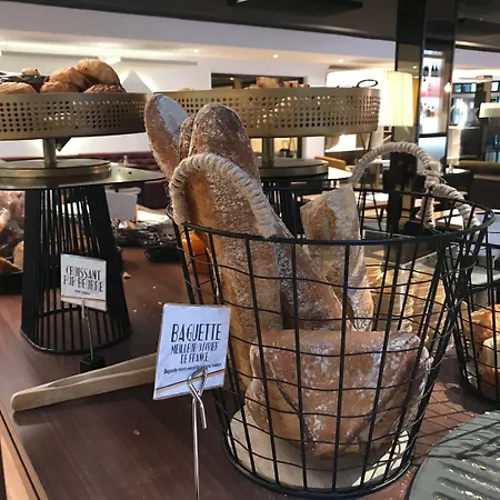 Hotel Mercure Cote De Nacre 4*