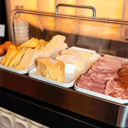 Mercure Cote De Nacre Hotel 4*