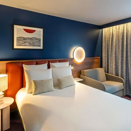 فندق Mercure Cote De Nacre 4*