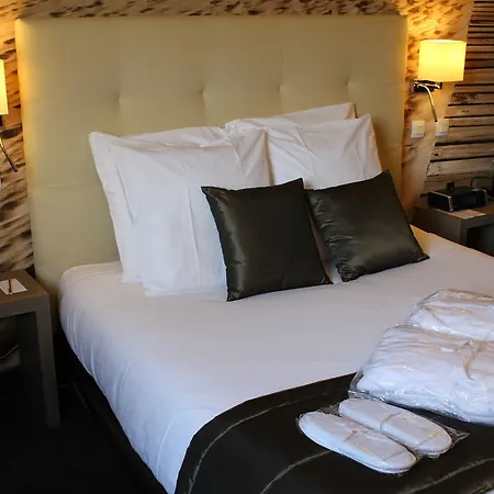 Hotel Mercure Cote De Nacre
