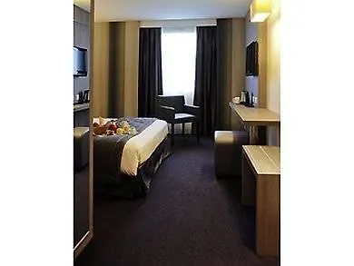 Mercure Cote De Nacre Hotel 4*