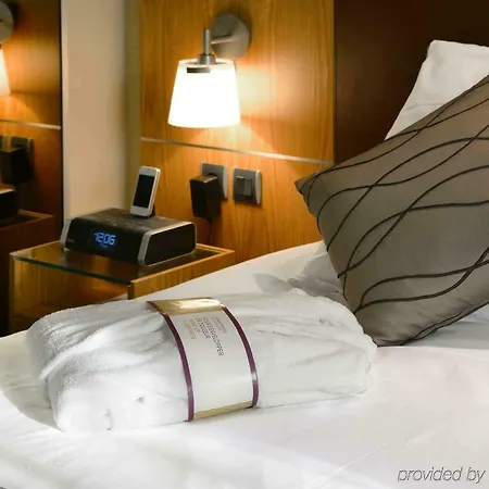 Mercure Cote De Nacre Hotel 4*
