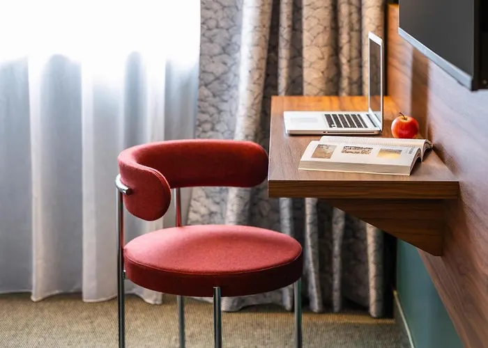 Mercure Cote De Nacre 4*