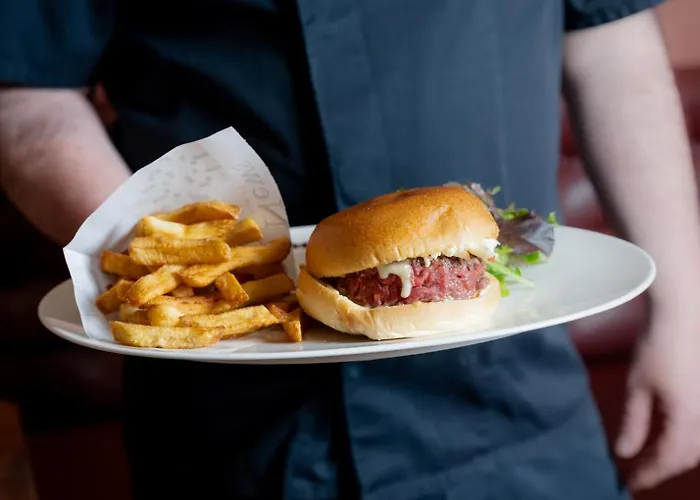 Mercure Cote De Nacre Кан