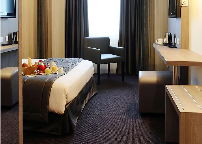 Отель Mercure Cote De Nacre Кан