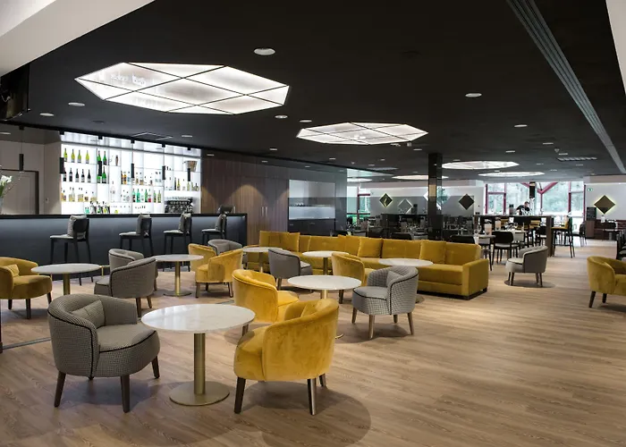 Отель Mercure Cote De Nacre Кан