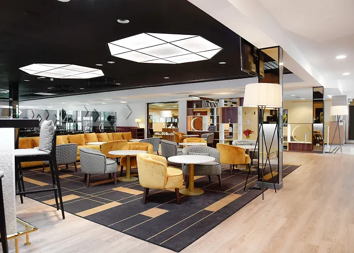 Отель Mercure Cote De Nacre