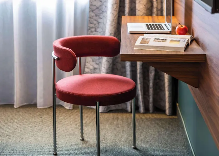 Отель Mercure Cote De Nacre