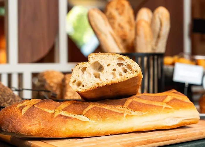 Mercure Cote De Nacre Отель