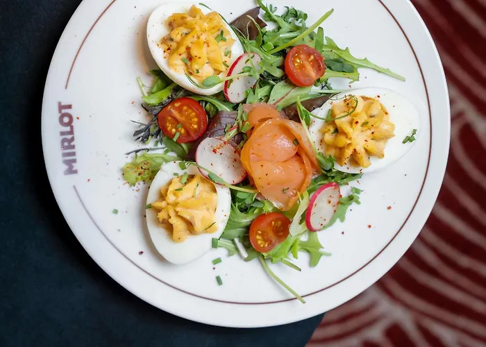 Отель Mercure Cote De Nacre 4*