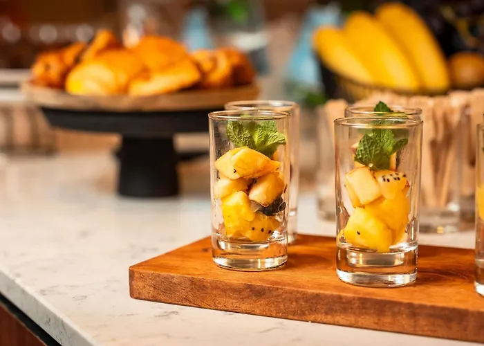 卡昂蔚蓝之珠美居酒店 酒店 4*