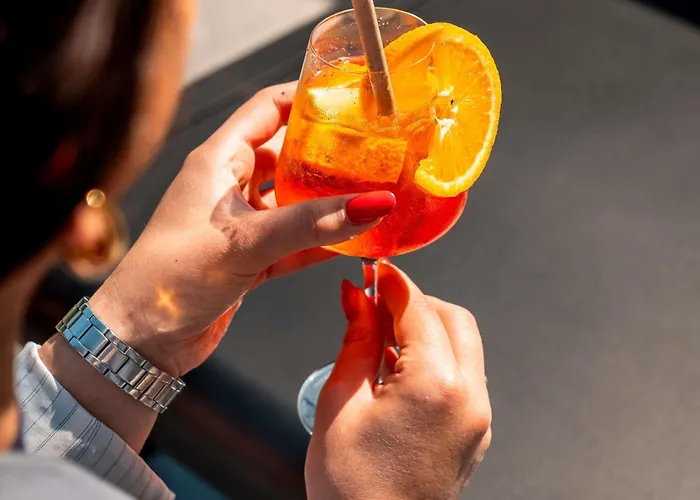 卡昂蔚蓝之珠美居酒店 凯恩